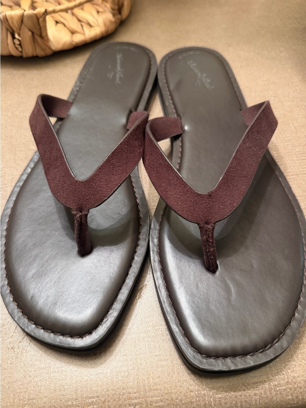 Women's Dark Brown Suede Flip Flop Sandals - Universal Thread - Chocolate Sz 10